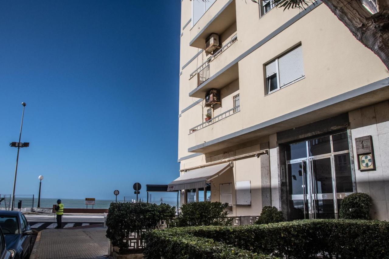 Apartamento Amanecer กาดิซ ภายนอก รูปภาพ